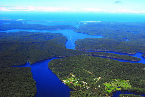 Gipsy Point Lakeside - Holiday Adelaide 0
