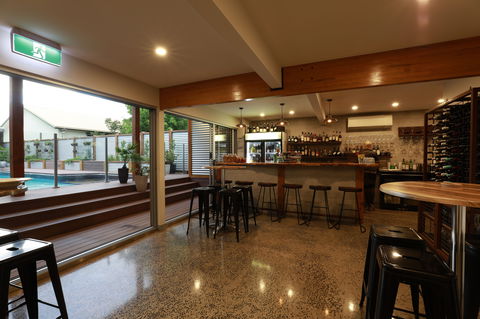Heathcote Inn - Holiday Adelaide 1