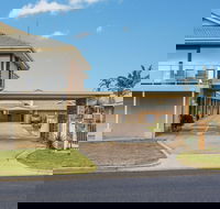 Hybiscus Waterfront Apartments - Holiday Adelaide