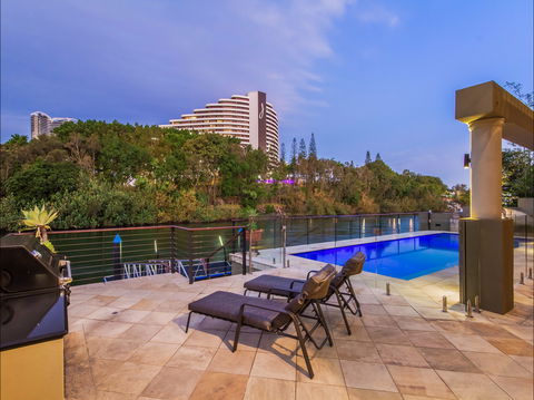 Lakeland Keys Broadbeach - Vogue Holiday Homes - Holiday Adelaide 0