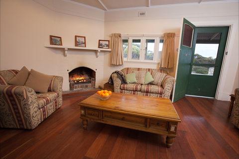 Managers Lodge - Innes National Park - Holiday Adelaide 1
