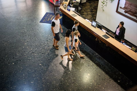 Mercure Kakadu Crocodile Hotel - Holiday Adelaide 1