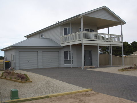 Moonlight Escape - Holiday Adelaide 0