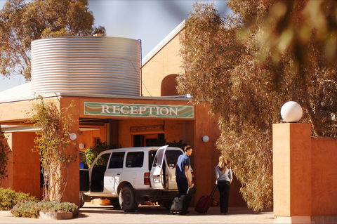 Mud Hut Motel - Holiday Adelaide 1