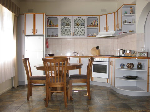 Peel Cottage - Holiday Adelaide 2