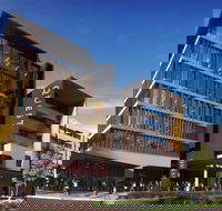 Quest Springfield Central - Holiday Adelaide