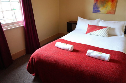 Royal Hotel Cooma - Holiday Adelaide 1