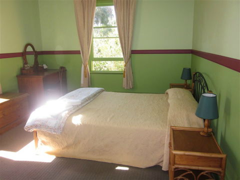 Settlers Arms Hotel - Holiday Adelaide 1