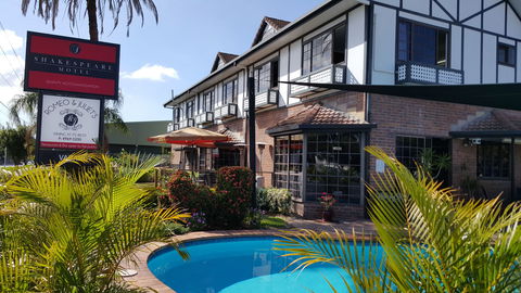 Shakespeare Motel - Holiday Adelaide 0