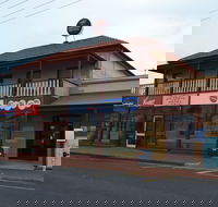 Victoria Hotel Port McDonnell - Holiday Adelaide