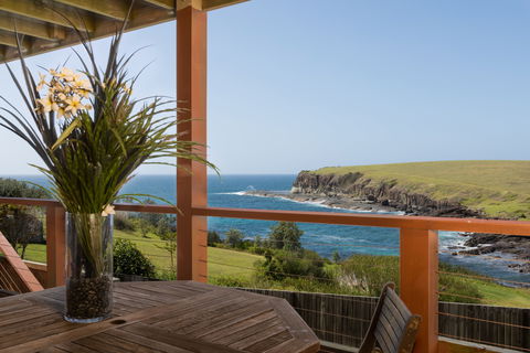 Absolute Oceanfront Cottage - Holiday Adelaide 0