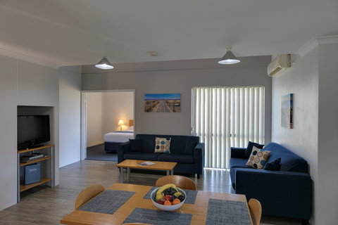 Amalfi Resort  Busselton - Holiday Adelaide 2