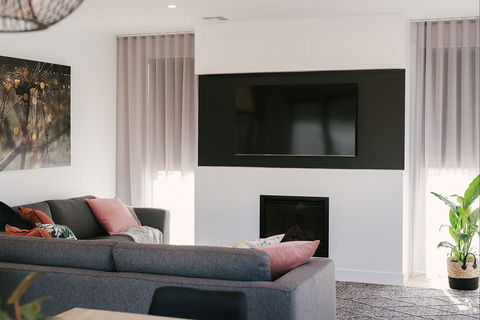 Basq Stays - Holiday Adelaide 0