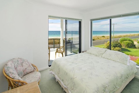 Bayside Beauty - Holiday Adelaide 2
