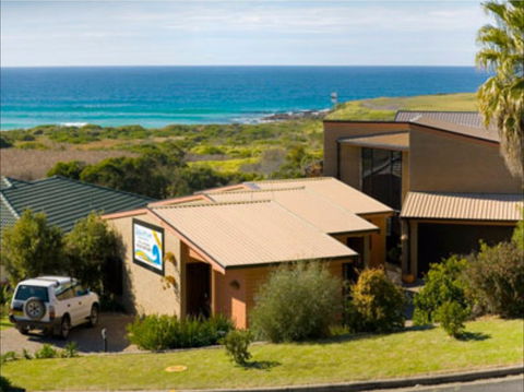 Beachfront Apartments Narooma - Holiday Adelaide 0
