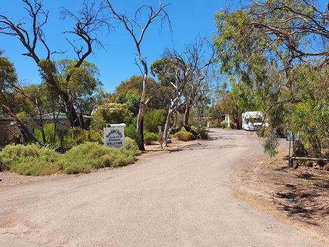 Beautiful Valley Caravan Park - Holiday Adelaide 0