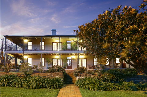 Bellevue Accommodation (The Bellevue Kiama) - Holiday Adelaide 0