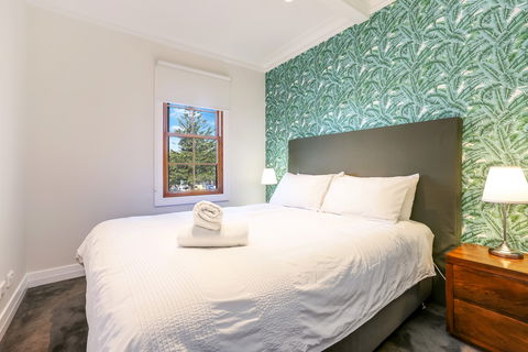 Bellevue Accommodation (The Bellevue Kiama) - Holiday Adelaide 2