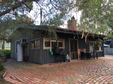 Bells Estate Great Ocean Road Cottages - Holiday Adelaide 2