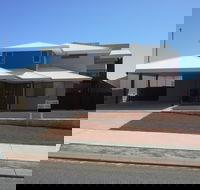 Cozzys Condo Luxury Beach House - Holiday Adelaide