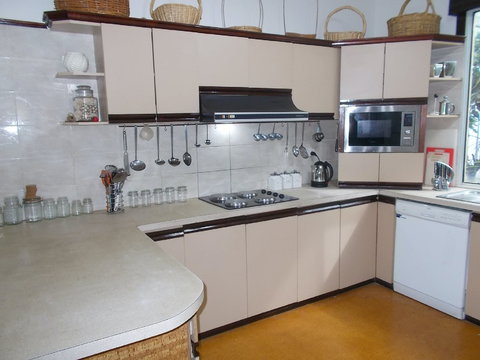 Cross Road Traveller`s Rest - Holiday Adelaide 1