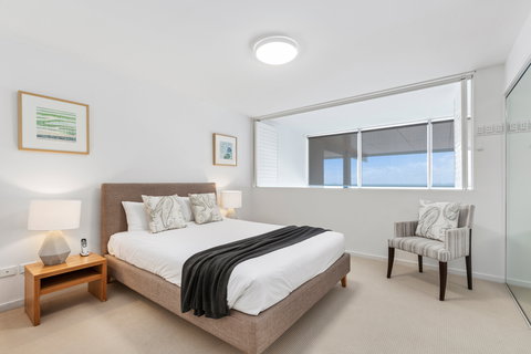Echelon Apartments Yeppoon - Holiday Adelaide 1