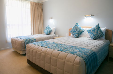 Gosford Palms Motor Inn - Holiday Adelaide 0