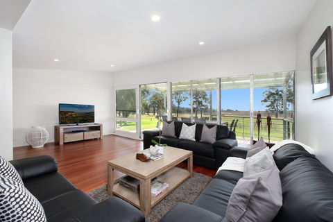 Ironbark Retreat - Holiday Adelaide 2