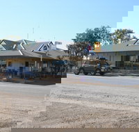 Lyndhurst Hotel Roadhouse Motel  Caravan Park - Holiday Adelaide