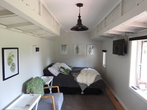 Miners Ridge Vineyard Railway Carriage B&B - Holiday Adelaide 0
