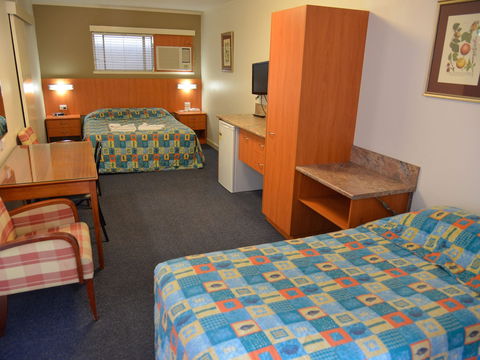 Motel Monaco - Holiday Adelaide 0