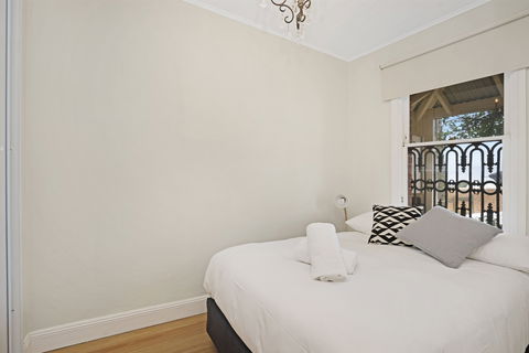 Newcastle Executive Homes - Oceanview Terrace - Holiday Adelaide 1