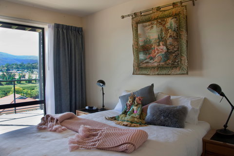 New Norfolk Apartments - Holiday Adelaide 1