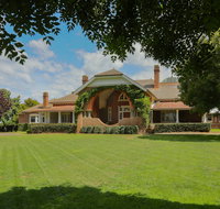 Petersons Guesthouse and Winery - Holiday Adelaide