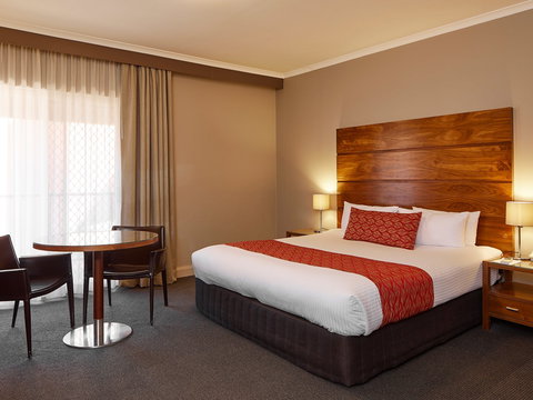 Quality Hotel Dickson - Holiday Adelaide 2