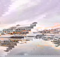 Ramada by Wyndham Hope Harbour - Holiday Adelaide