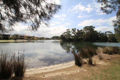 Ray Of Sunshine-Waterfront Reserve - Holiday Adelaide 1