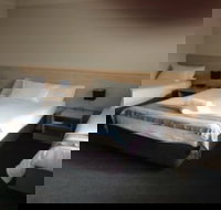 Red Cedar Motel Muswellbrook - Holiday Adelaide