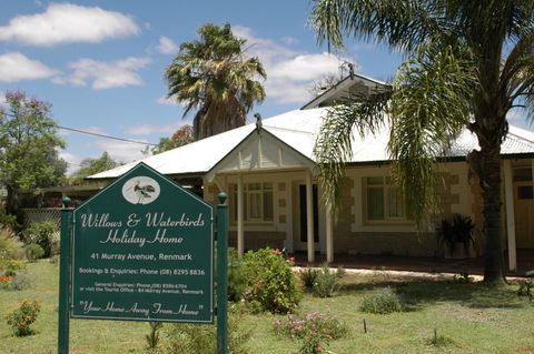 Renmark Holiday Home Willows & Waterbirds - Holiday Adelaide 0