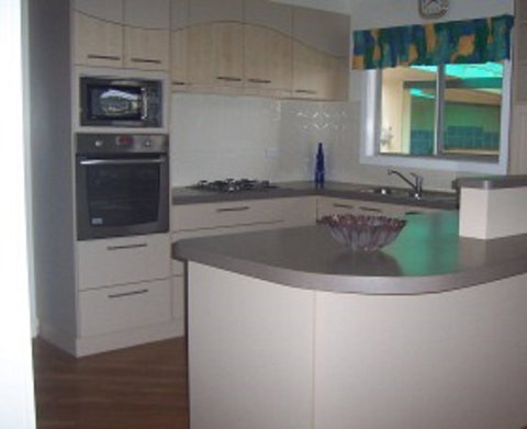 Shoesmiths Holiday Cottage - Holiday Adelaide 0