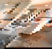 Sisters Beach House - Holiday Adelaide