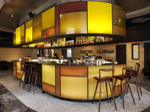 The Old Clare Hotel - Holiday Adelaide 0