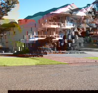 Ulladulla Harbour Motel  Another Sinclair's Property - Holiday Adelaide