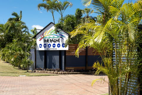 The Palms Hervey Bay - Holiday Adelaide 11