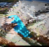 Boat House resort Tea Gardens - Holiday Adelaide