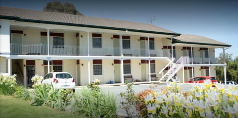 Colonial Lodge Motor Inn - Holiday Adelaide 0