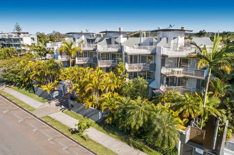 Dockside Holiday Apartments - Holiday Adelaide 1