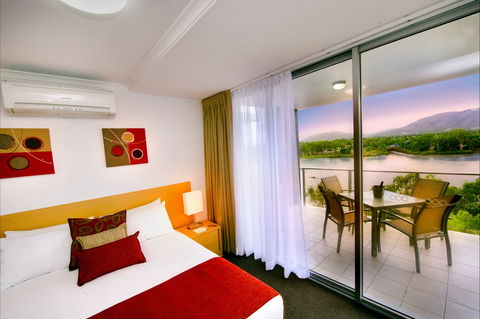 Edge Apartment Hotel - Holiday Adelaide 2