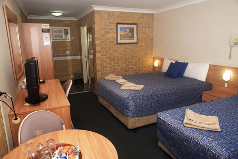 Forest Lodge Motor Inn And Restaurant - Holiday Adelaide 1