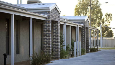 Kennedy Villas - Holiday Adelaide 0